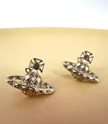 boucles d'oreilles vivienne westwood modèle harlequin orb doré et blanc