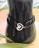 bracelet sur cordon noir orné d'un motif coeur o.j perrin légendes en or blanc or 750 millième (18 ct) 2,51g