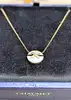 collier chaumet jeux de liens harmony en or rose avec un pendentif rond en nacre serti de petits diamants or 750 millième (18 ct) 