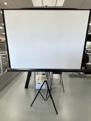 ecran pour videoprojecteur base à trépied quartet skokie il 60077