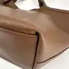 grand sac cabas porté épaule en cuir camel