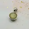pendentif en argent rond orné d'un cabochon en pierre naturelle argent 925 millième (22 ct) 4,81 g