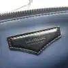 pochette montblanc en cuir lisse noir et bleu avec dragonne amovible
