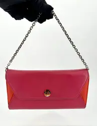 portefeuille sur chaîne dior addict rendez-vous en cuir rose et orange