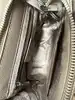 sac à bandoulière michael kors en cuir saffiano beige avec poignée