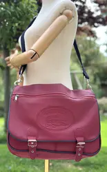 sac besace bandoulière lacoste rouge et bleu marine