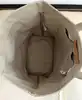 sac cabas vanessa bruno en toile de coton grège et sequins argentés taille m