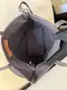 sac cabas vanessa bruno zippé anthracite en toile et paillettes avec bandoulière amovible et réglable taille s