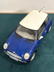 voiture miniature 1/18 solido new mini - bleu