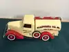 voiture miniature 1/19 solido ford v8 - 1936 - beige et rouge