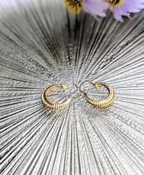 boucles d'oreilles créoles en or motifs or 750 millième (18 ct) 0,72g